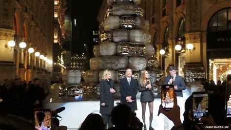 Accensione Albero Gucci Milano .